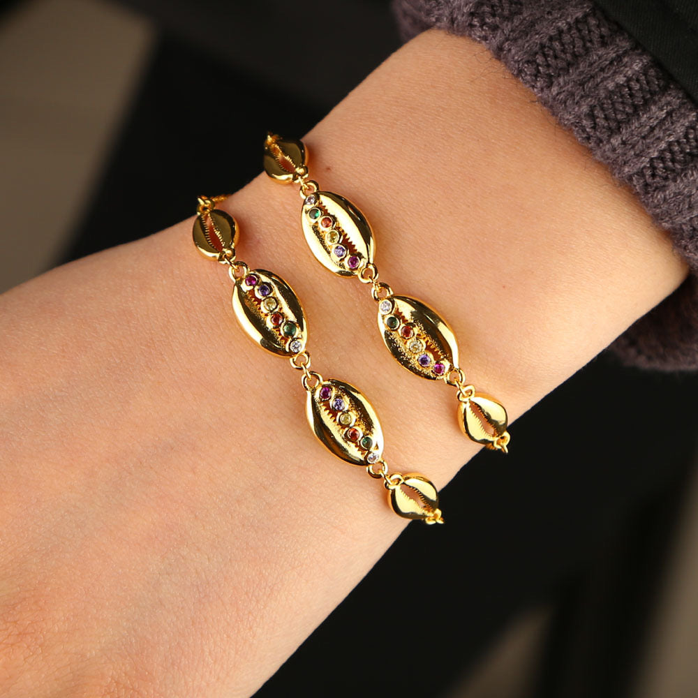 Ocean Heart Cowrie Bracelet — Gold Plated